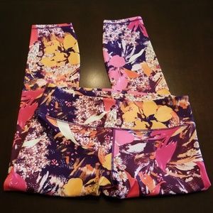 **NWT**Fabletics Salar printed Powerhold Capri
